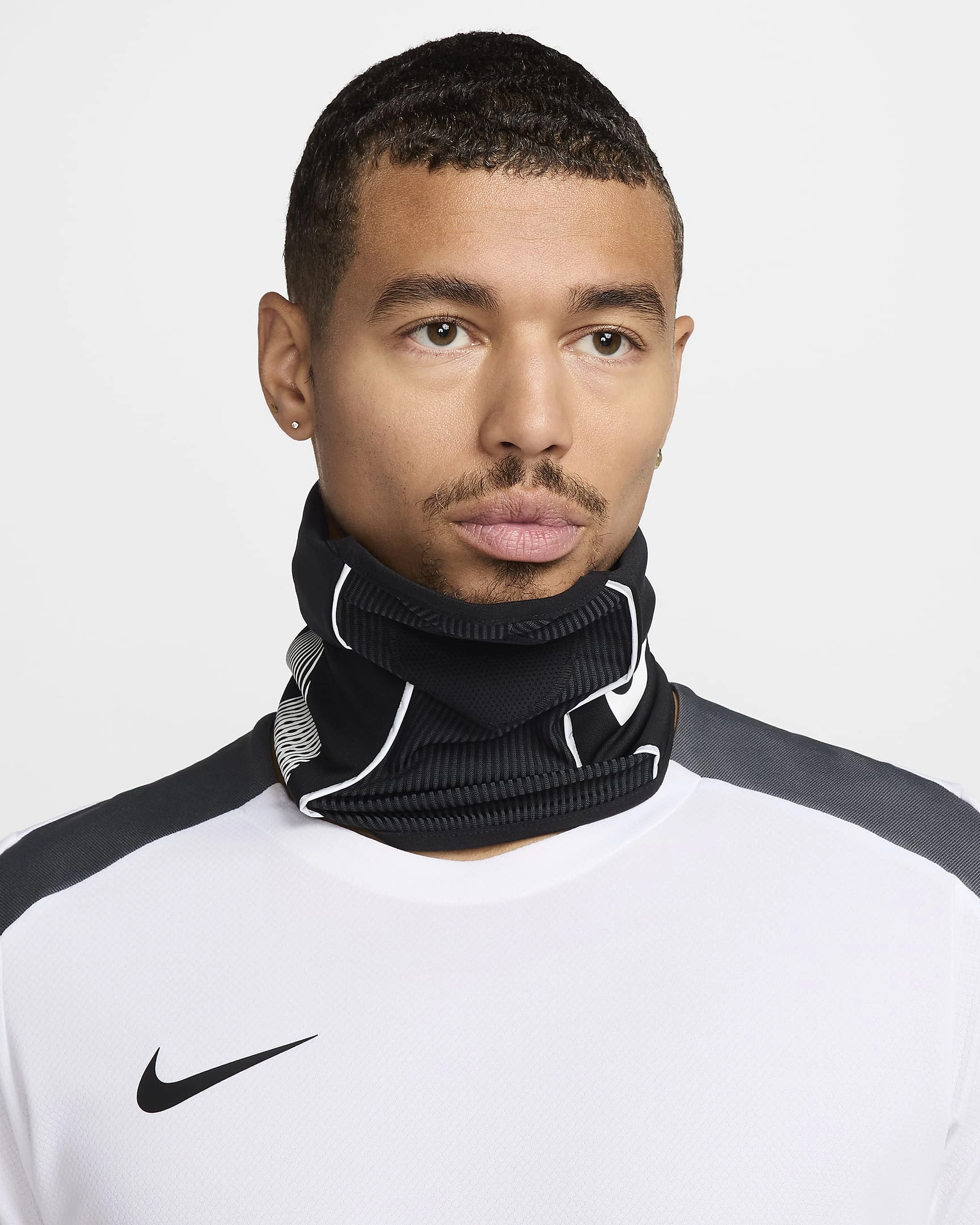 Cache Cou Nike Academ - Noir/Blanc