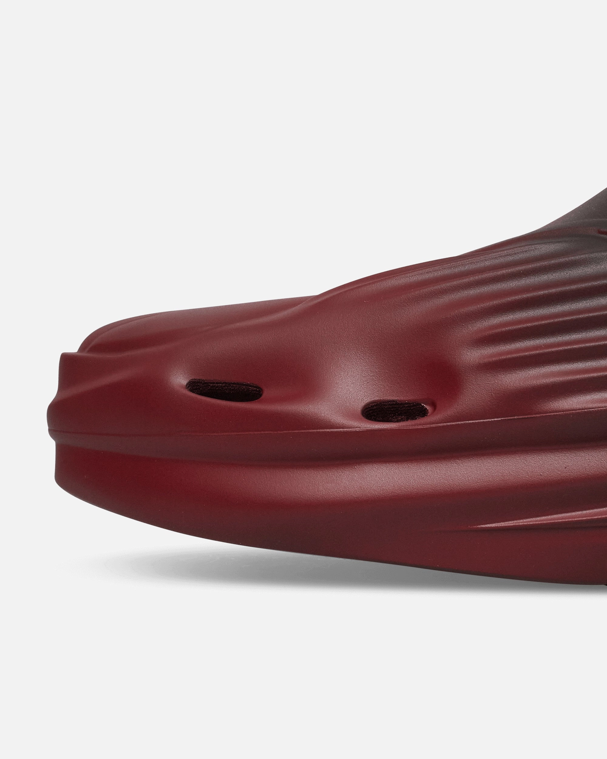 Exclusive Mono Slip On Red