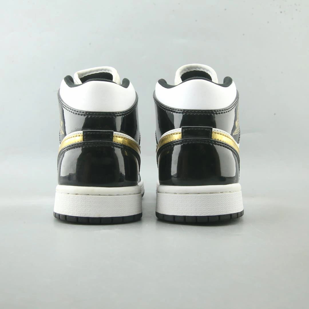 NIKE JORDAN 1 MID