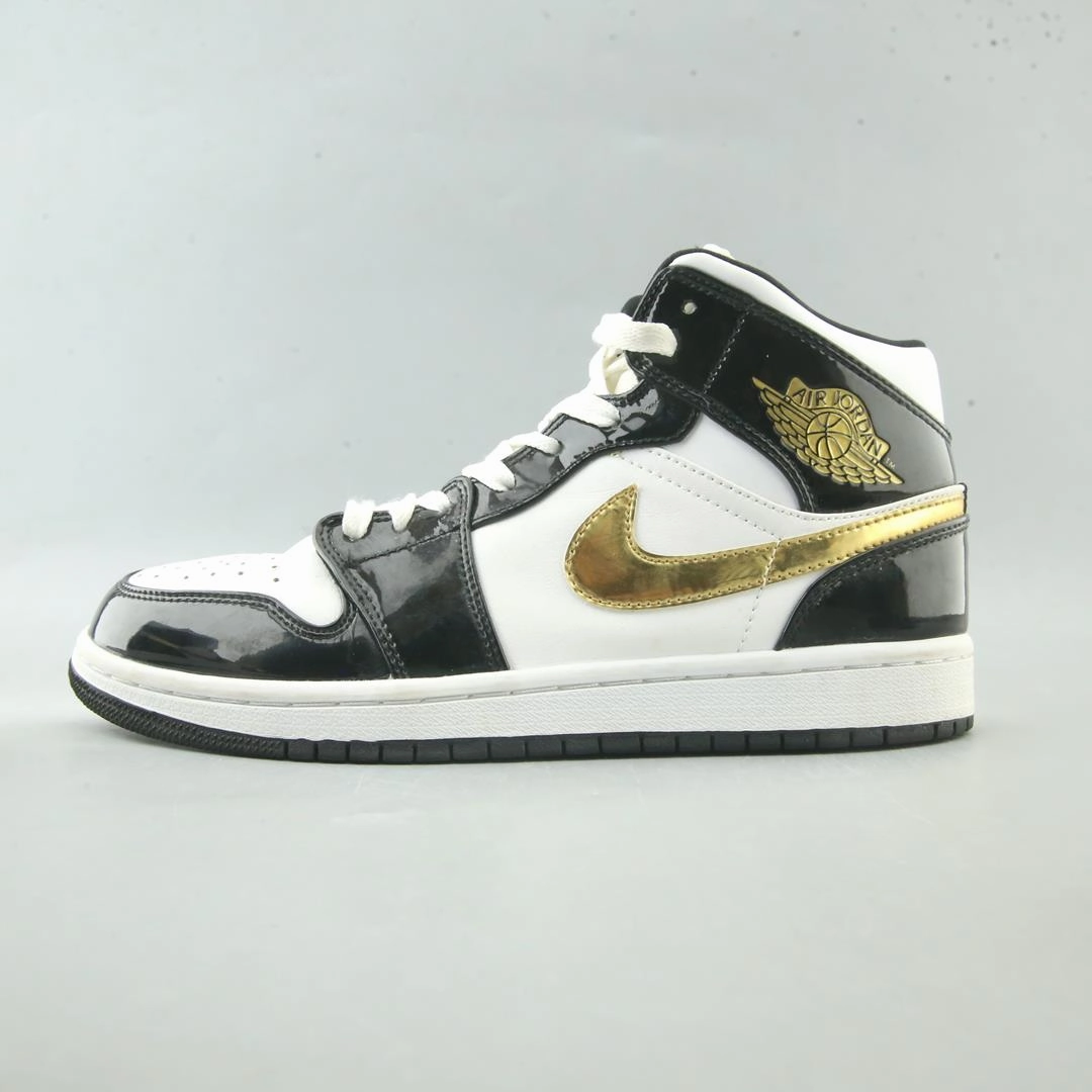 NIKE JORDAN 1 MID