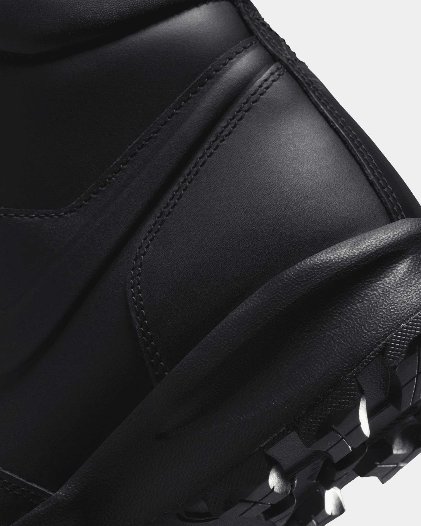 Nike Manoa Leather Black/Black