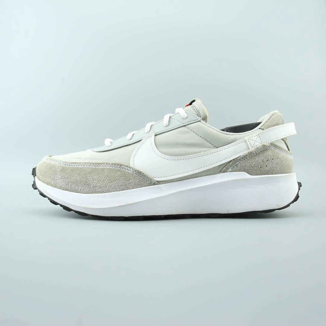 NIKE WAFFLE DEBUT