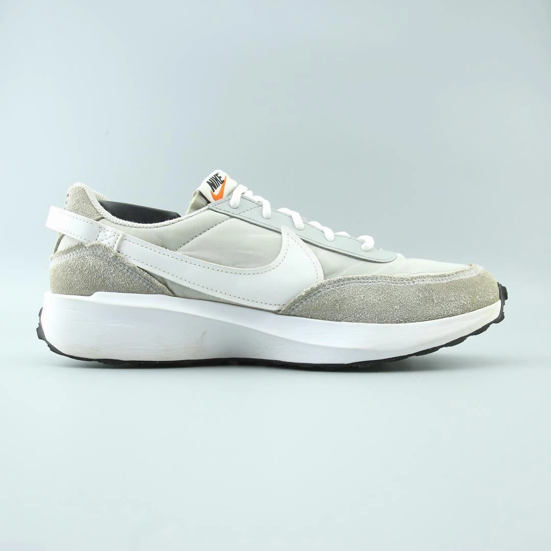 NIKE WAFFLE DEBUT