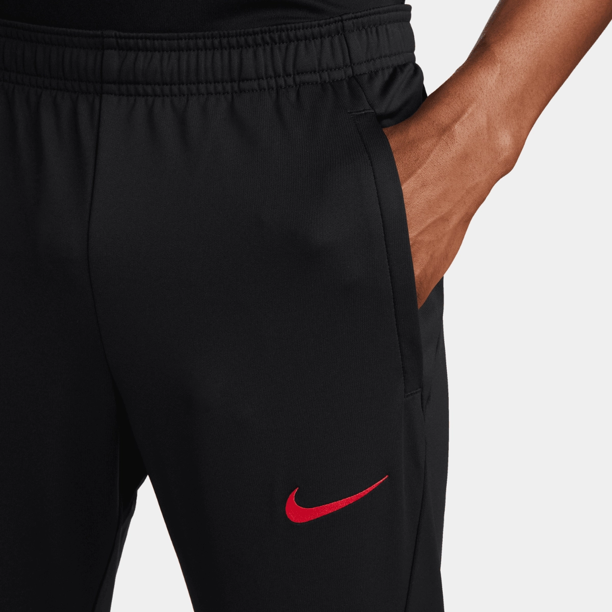 Pantalon d'entrainement Liverpool 2022/2023 - Noir/Rouge