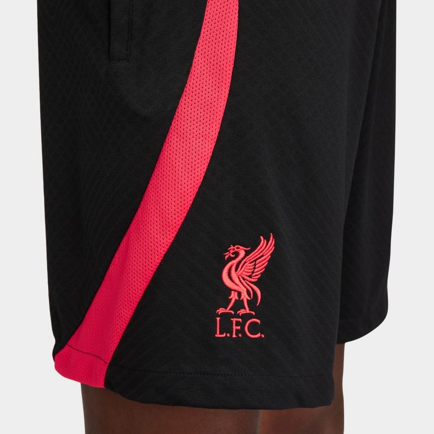 Short d'entrainement Liverpool Strike 2022/2023 - Noir/Rouge