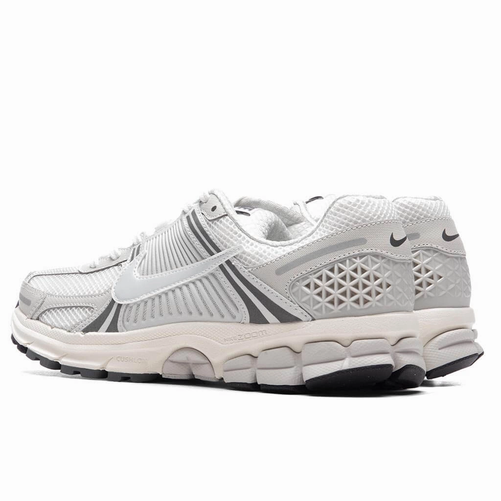 Zoom Vomero 5 - Platinum Tint/Photon Dust/Cashmere